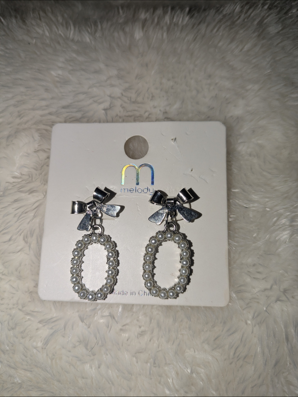 Melody Bow & Pearl Oval Drop Earrings - Silver